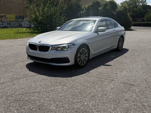 Used 2019 BMW 530i w/ Convenience Package RWD image 32