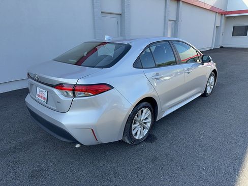 Certified 2024 Toyota Corolla LE w/ LE Convenience Package FWD image 4