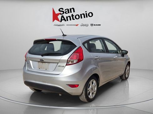 Used 2015 Ford Fiesta SE image 7