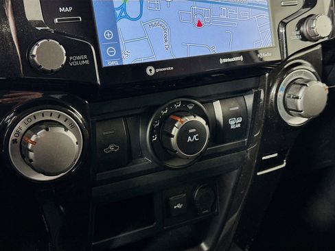 Used 2024 Toyota 4Runner TRD Off-Road Premium image 24