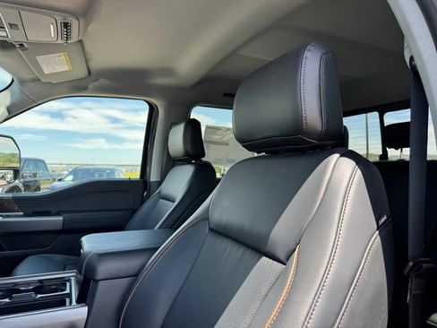 New 2026 Ford F250 Lariat w/ Black Appearance Package AWD/4WD image 11