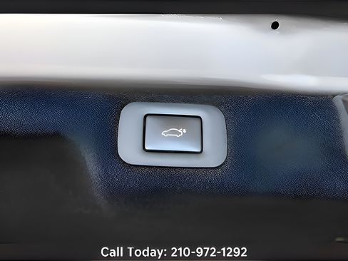 Used 2022 Lexus LS 500 RWD image 13