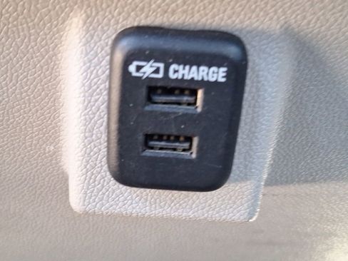 Used 2014 GMC Acadia SLT image 16