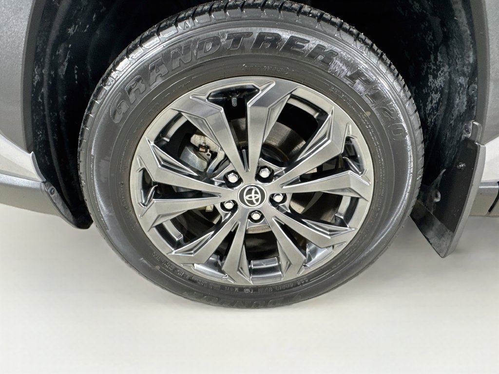 Used 2023 Toyota RAV4 XLE Premium AWD/4WD image 41