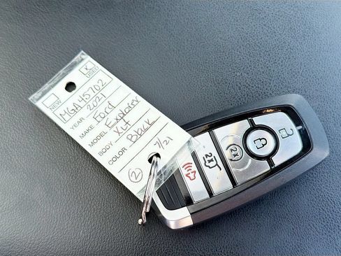 Used 2021 Ford Explorer XLT w/ Equipment Group 202A AWD/4WD image 37