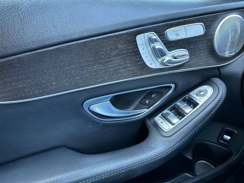 Used 2019 Mercedes-Benz C 300 Sedan image 10