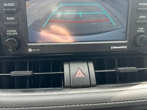Used 2022 Toyota RAV4 LE AWD/4WD image 12