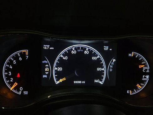 Used 2019 Jeep Grand Cherokee Laredo AWD/4WD image 23
