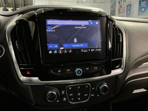 Used 2022 Chevrolet Traverse LT w/ LT Premium Package AWD/4WD image 21