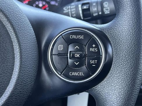 Used 2022 Kia Soul LX FWD image 25
