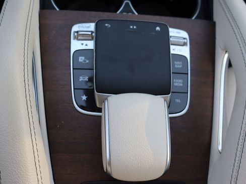 Used 2020 Mercedes-Benz GLE 450 4MATIC image 29