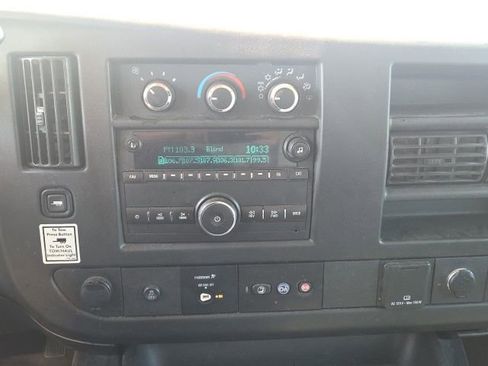 Used 2018 GMC Savana 3500 Extended w/ Driver Convenience Package image 22