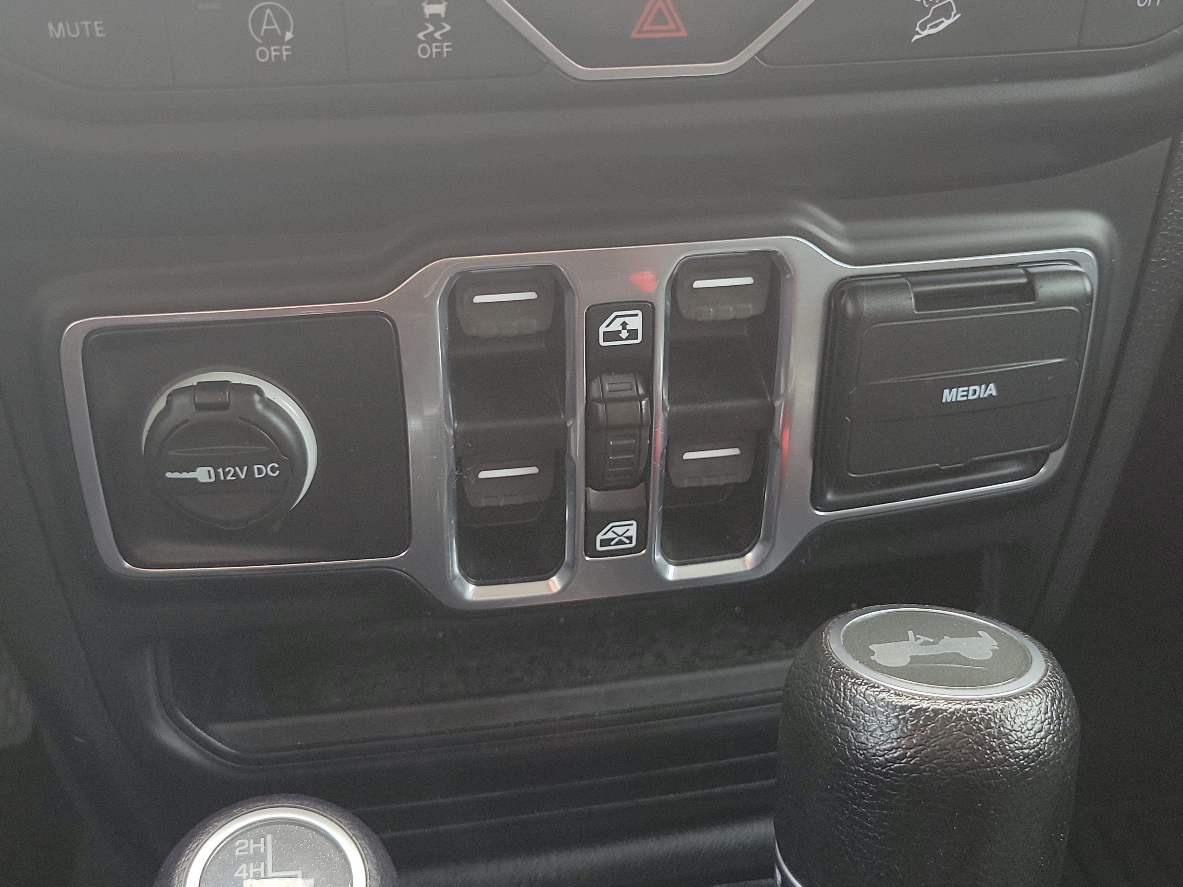 Used 2020 Jeep Wrangler Unlimited Sport S AWD/4WD image 31