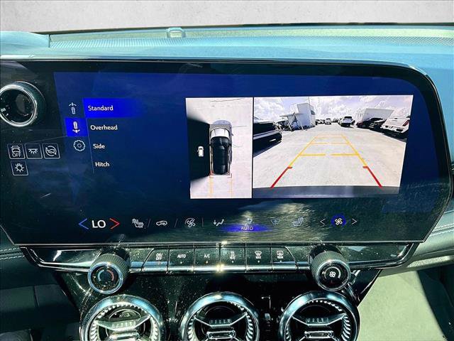 Used 2024 Chevrolet Blazer EV LT AWD/4WD image 23