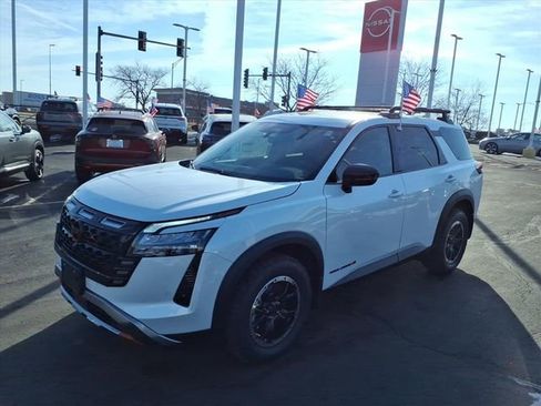 New 2026 Nissan Pathfinder Rock Creek image 7