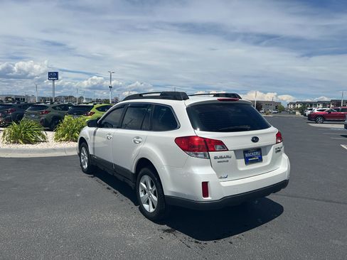 Used 2014 Subaru Outback 2.5i w/ Alloy Wheel Package AWD/4WD image 3