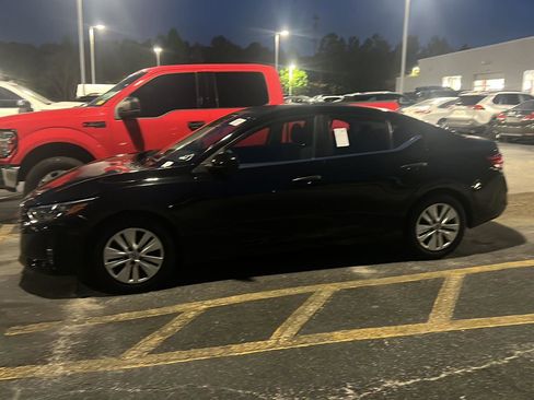 Used 2024 Nissan Sentra S image 1