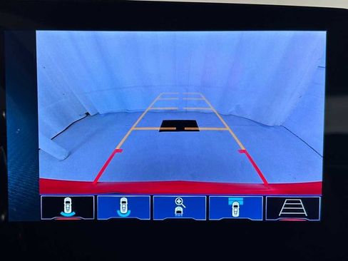 Used 2025 Chevrolet Corvette Stingray Preferred Cpe w/ 2LT image 32