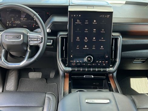 Certified 2025 GMC Yukon XL Denali AWD/4WD image 19