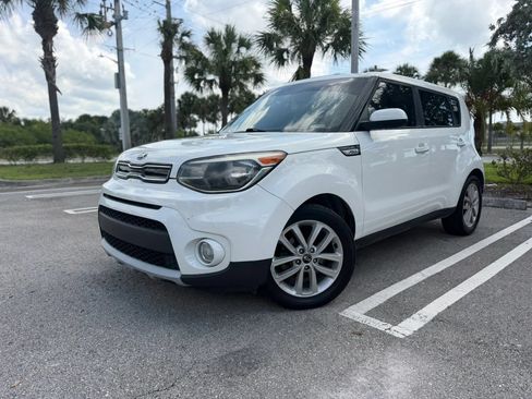 Used 2019 Kia Soul + FWD image 1