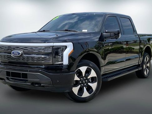Used 2023 Ford F150 Lightning Platinum AWD/4WD image 2