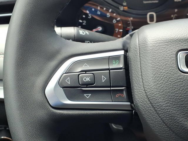 Used 2025 Jeep Compass Limited AWD/4WD image 19