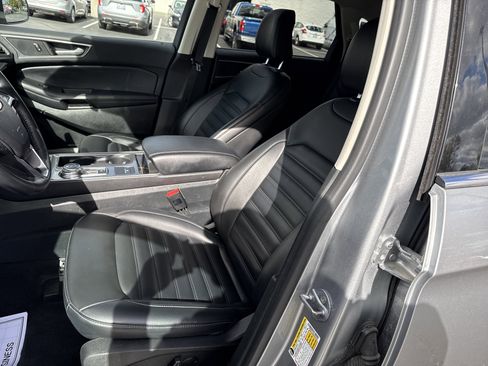 Used 2024 Ford Edge SEL image 16