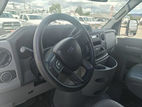 Used 2022 Ford E-350 and Econoline 350 Super Duty w/ Power Windows & Locks Group RWD image 8