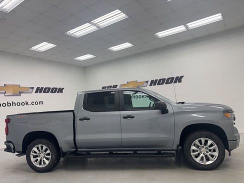 New 2026 Chevrolet Silverado 1500 Custom AWD/4WD image 4