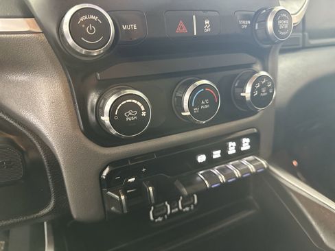 Used 2024 RAM 2500 Big Horn w/ Off Road Package image 23