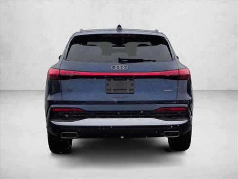 Used 2025 Audi Q5 Premium w/ 19" Wheel Package image 8