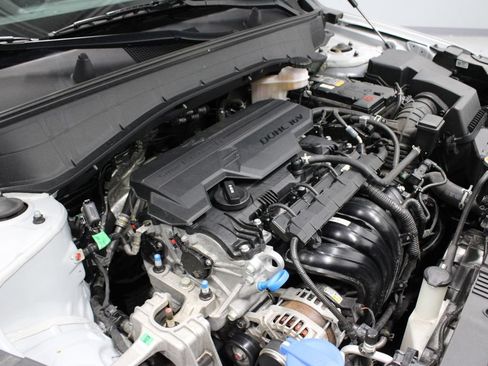 Used 2025 Hyundai Kona SEL FWD image 14