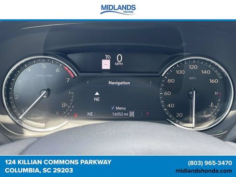 Used 2023 Cadillac XT4 Premium Luxury w/ Cold Weather Package AWD/4WD image 20