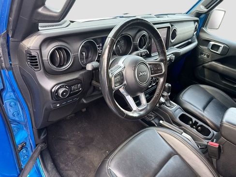 Used 2021 Jeep Wrangler Unlimited Sahara w/ Cold Weather Group AWD/4WD image 10