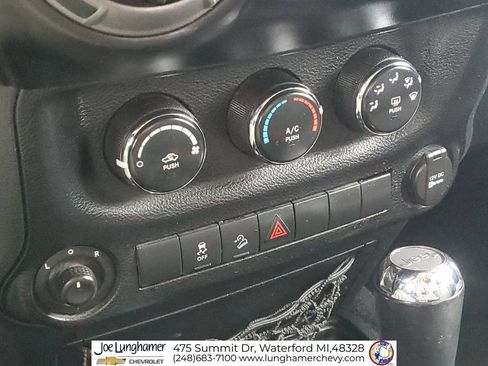 Used 2012 Jeep Wrangler Sport AWD/4WD image 17