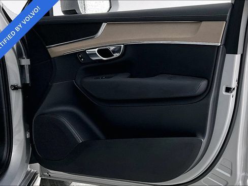 Used 2025 Volvo XC90 B6 Plus AWD/4WD image 23