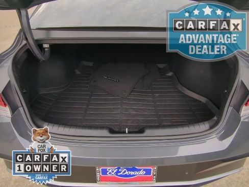 Used 2024 Hyundai Elantra Limited image 23