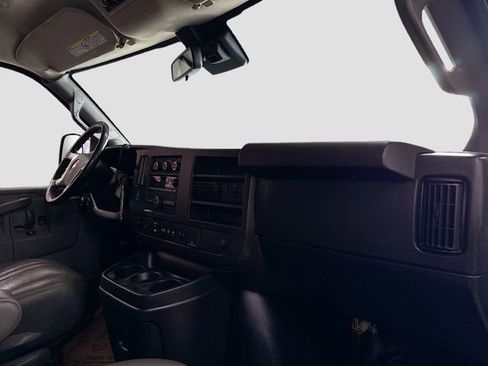 Used 2019 Chevrolet Express 3500 LS image 27