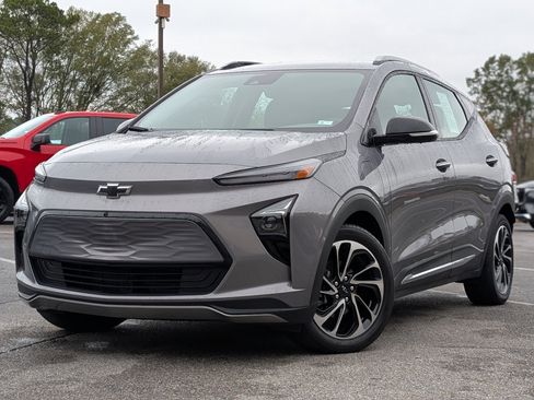 Used 2023 Chevrolet Bolt EUV Premier image 4