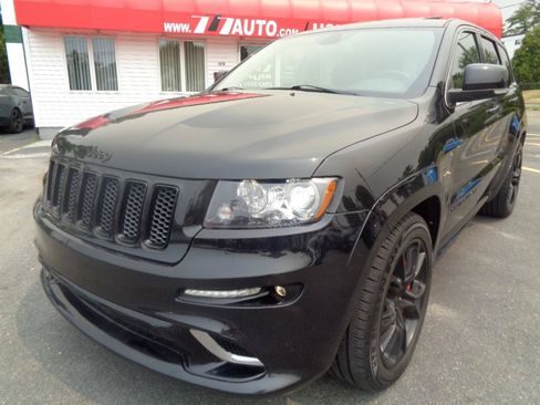 Used 2013 Jeep Grand Cherokee SRT8 AWD/4WD image 19