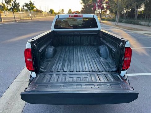 Used 2021 Chevrolet Colorado W/T AWD/4WD image 13