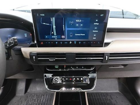 Used 2024 Lincoln Corsair AWD w/ Equipment Group 101A image 35