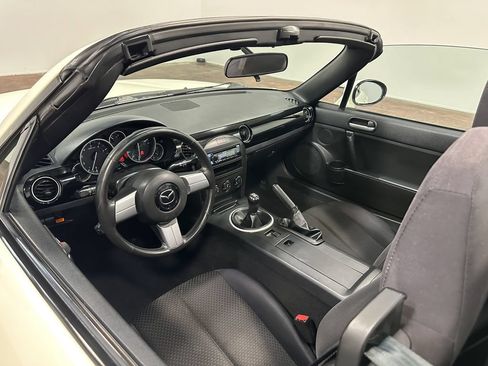 Used 2007 MAZDA MX-5 Miata Sport RWD image 87
