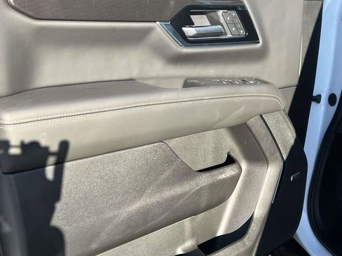 New 2026 GMC Yukon XL Elevation image 14