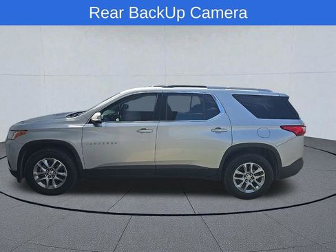 Used 2018 Chevrolet Traverse LT FWD image 2