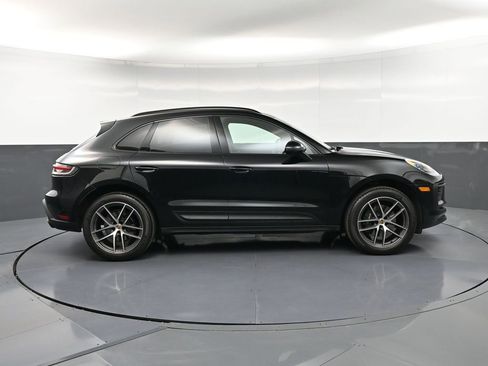 Certified 2023 Porsche Macan Turbo AWD/4WD image 9