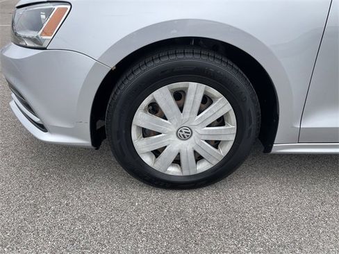 Used 2016 Volkswagen Jetta S image 8