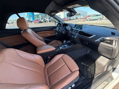Used 2019 BMW 230i Convertible w/ Convenience Package image 23