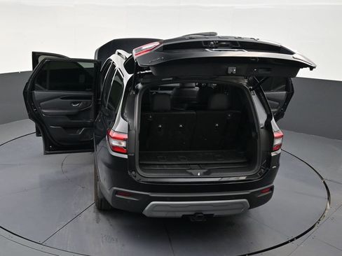 Used 2025 Honda Pilot TrailSport image 32