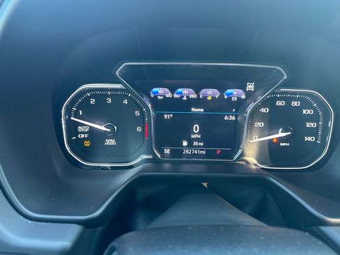 Used 2021 GMC Yukon XL SLT AWD/4WD image 12